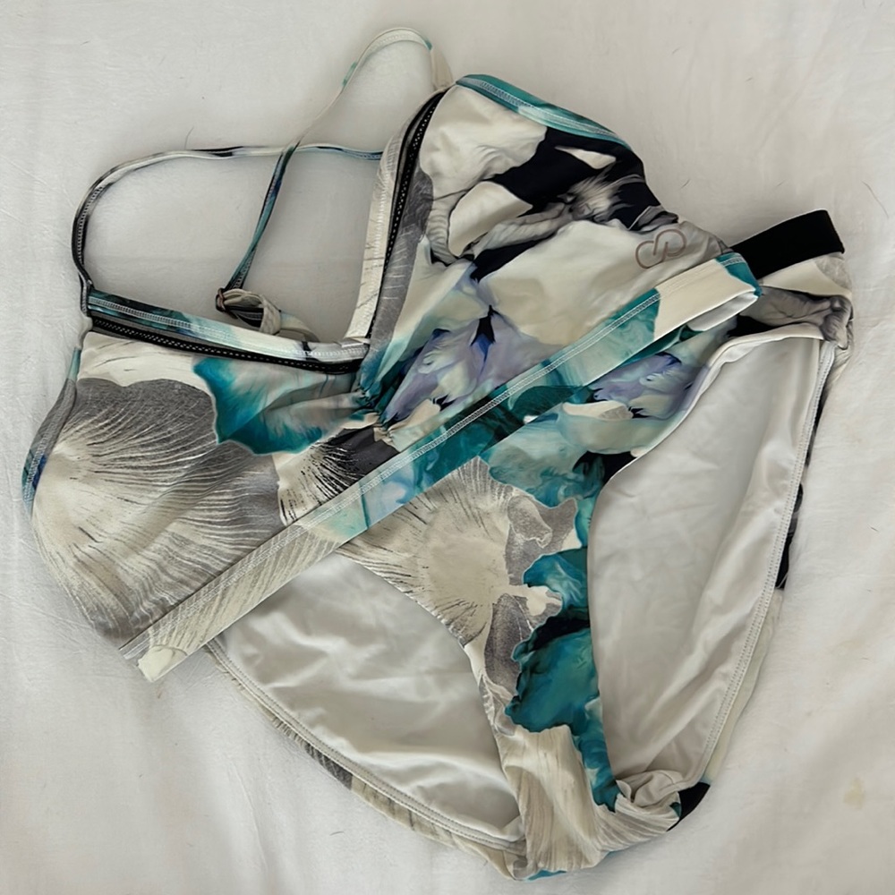 Calia blue and white floral design bikini. Size small.